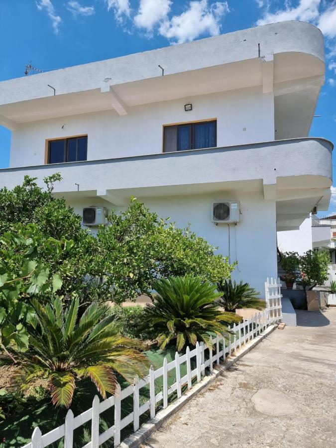 Guest House Vila Elezi Δυρράχιο Εξωτερικό φωτογραφία