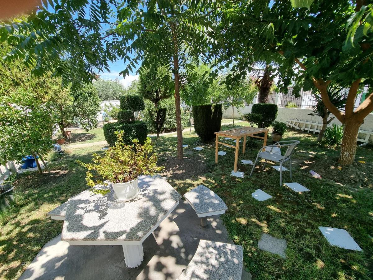 Guest House Vila Elezi Δυρράχιο Εξωτερικό φωτογραφία